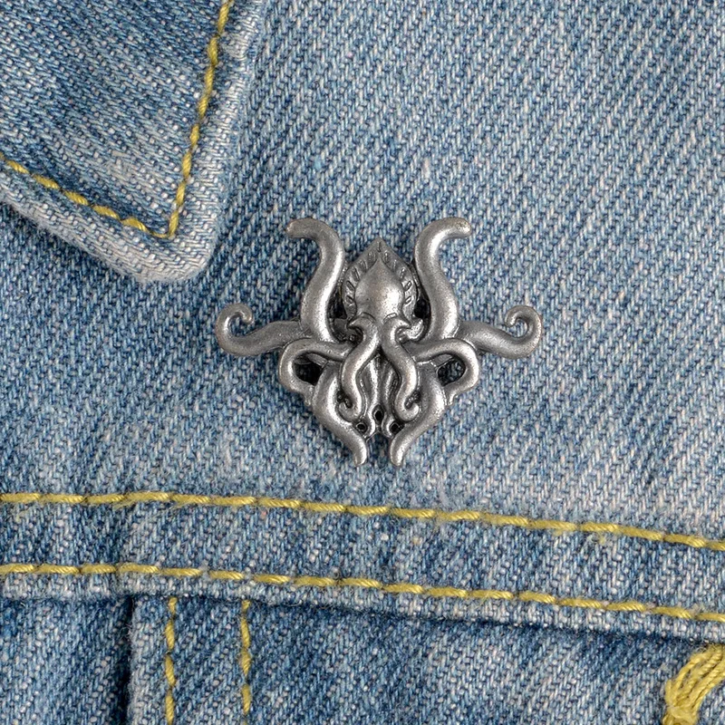 Значок Cthulhu в виде щупальца осьминога металлическая брошь форме выдавливания