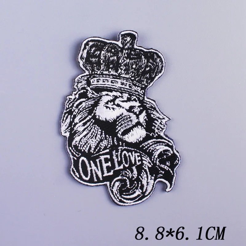 Нашивки с медведем/черепом нашивки для одежды вышивкой Кинг Лев вышитые