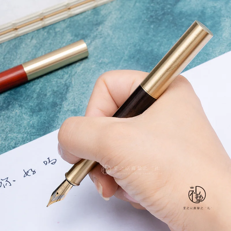 Najtaniej Mosiężne Drzewo Sandałowe Mini Kieszeń Krótkie Wieczne Pióro Do Kaligrafii Praktyka Pióro Prezent Biznesowy Kreatywny Prezent Pióro 0.58mm