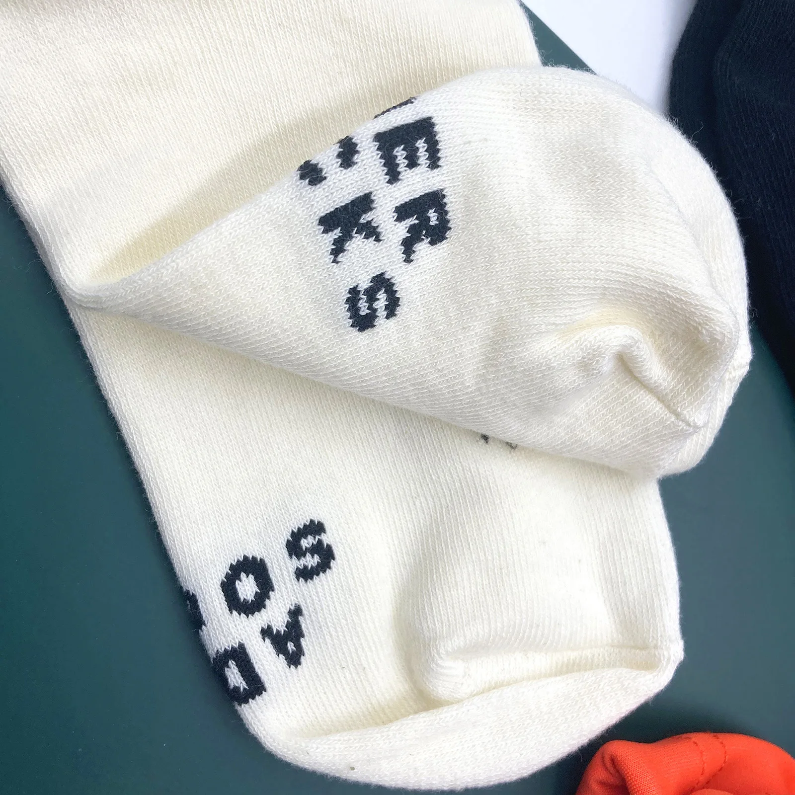

Their socks pendant draw string streets of air movement trend in the men's and women's fashion socks socks men