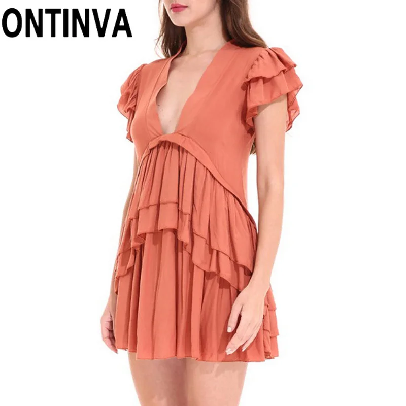 Льняное женское мини-платье с оборками глубоким V-образным вырезом повседневное