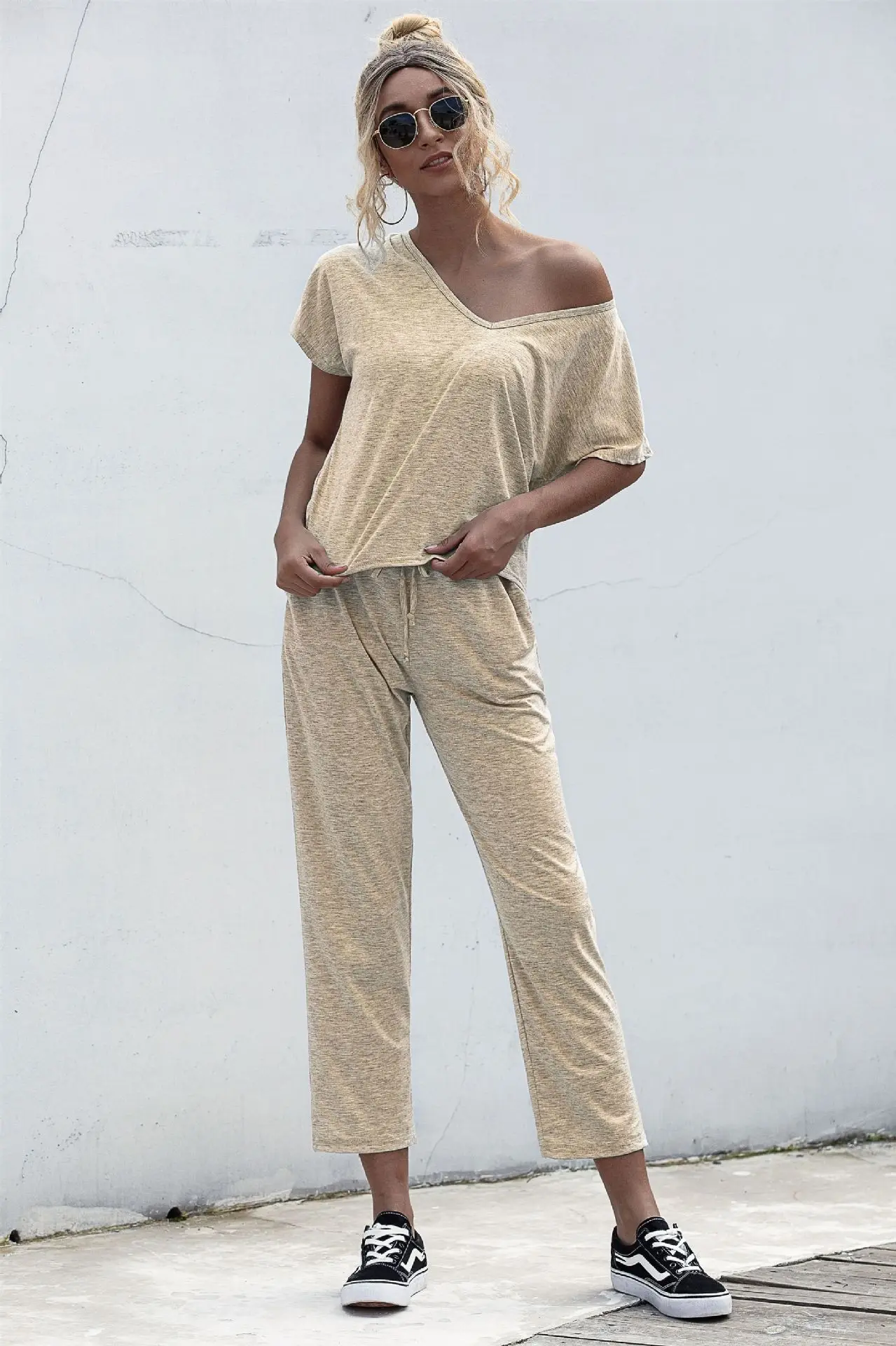 

2021 summer new fashion V-neck short-sleeved 2-piece casual suit