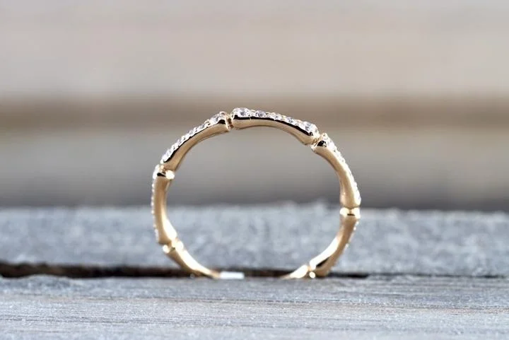 Женское кольцо на палец розовое золото с кристаллами | Украшения и аксессуары