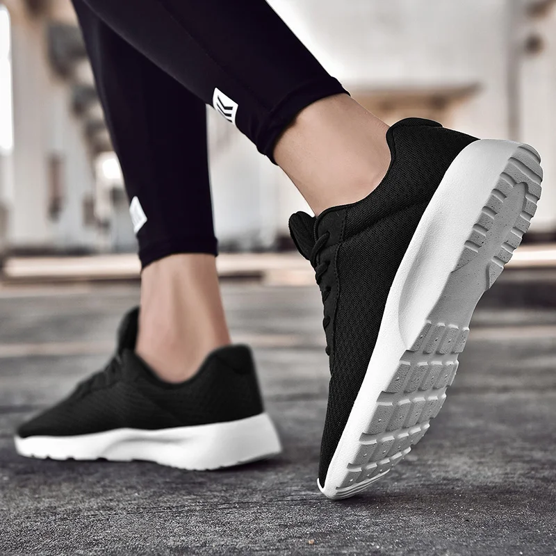 

Fashion Men Casual Shoes Lightweight Breathable Men Women Black White Sneakers High Quality Mesh Soft Jogging Tennis Mens Shoes