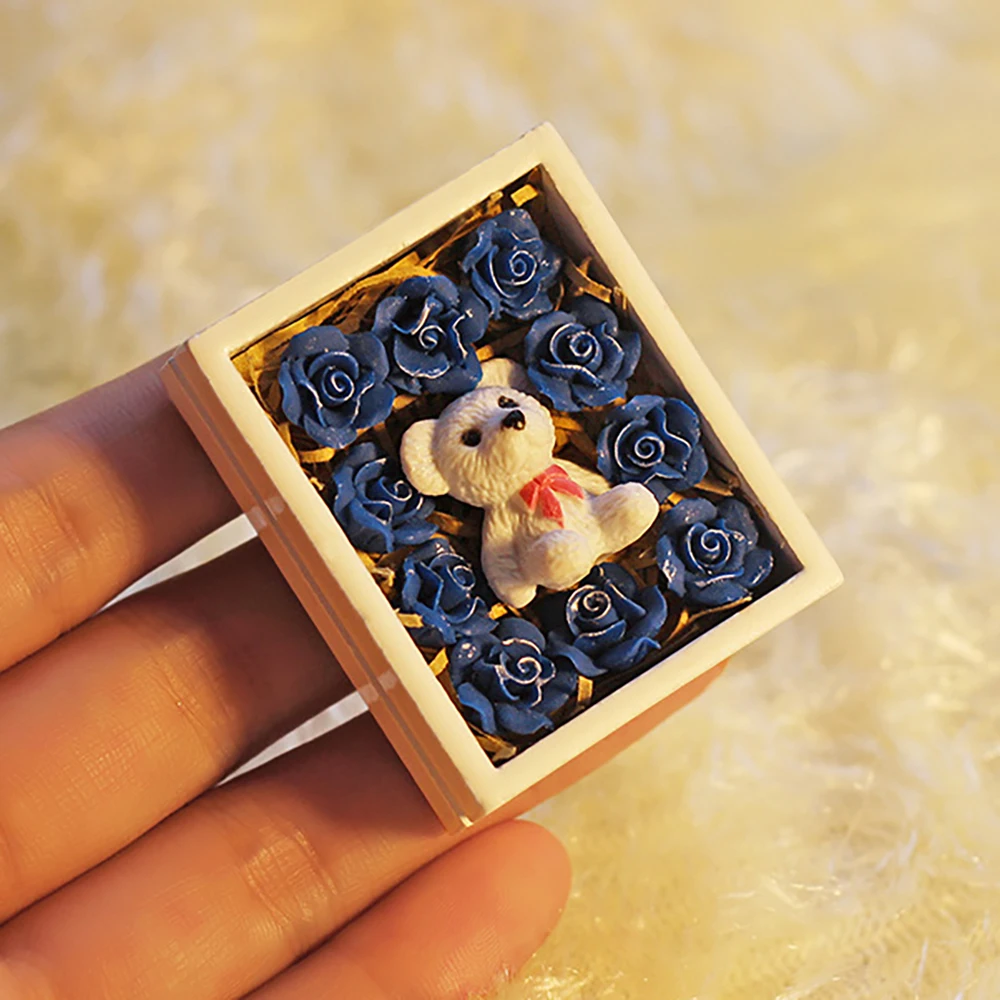 

1Pcs 1/12 Doll House Miniature Rose Bear Gift Box Simulation Model Toys for Mini Decoration Dollhouse Accessories