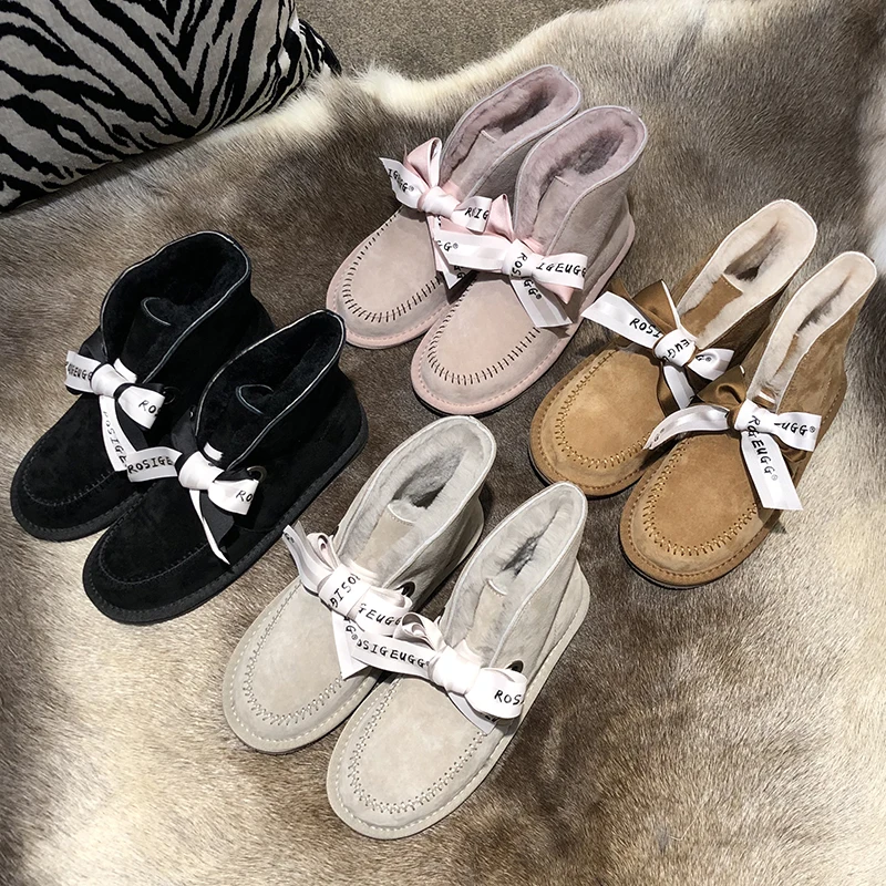 Зимние сапоги без каблуков; женская обувь с круглым носком из плюша; Zapatos De Mujer; Водонепроницаемая Толстая теплая шерстяная обувь; зимние короткие сапоги с бантом и помпонами;