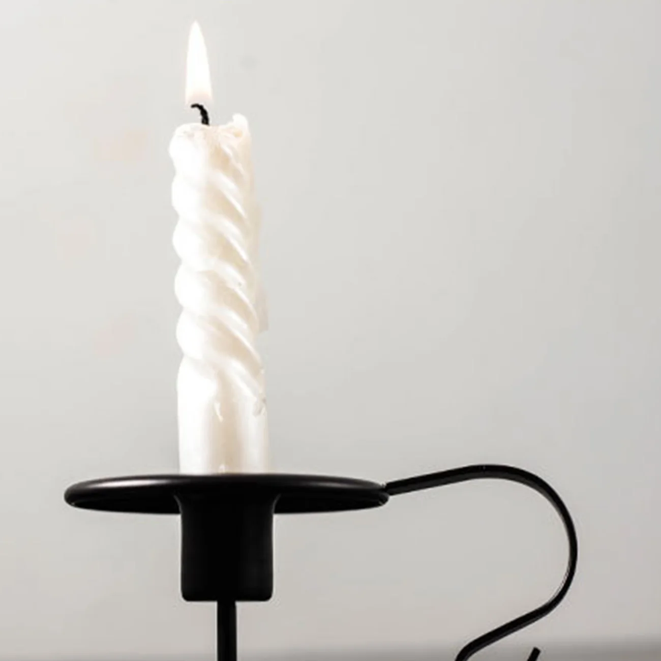 

Metal Candle Holder Support European Candlestick Art Ancient Furnishings Candlestick Candlelight Dinner Creative Decoration