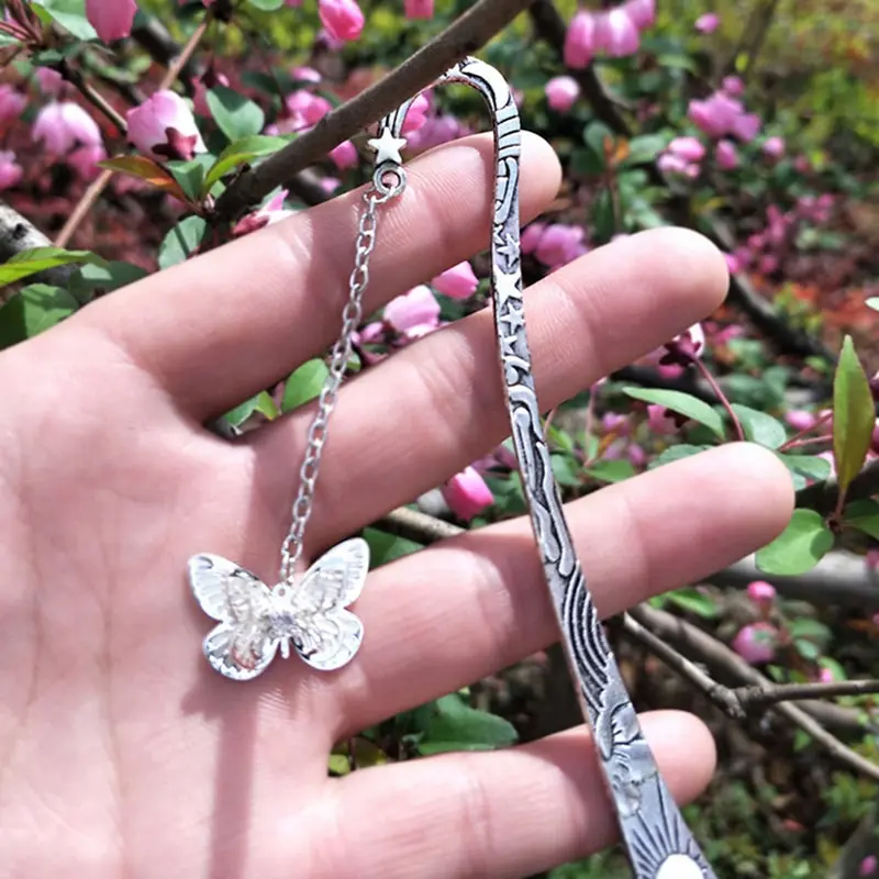 

Glow In The Dark Butterfly Dragonfly Bookmark Book Marker Stationery DIY Creative Gift Bookmarks For Books Luminous Bookmarks