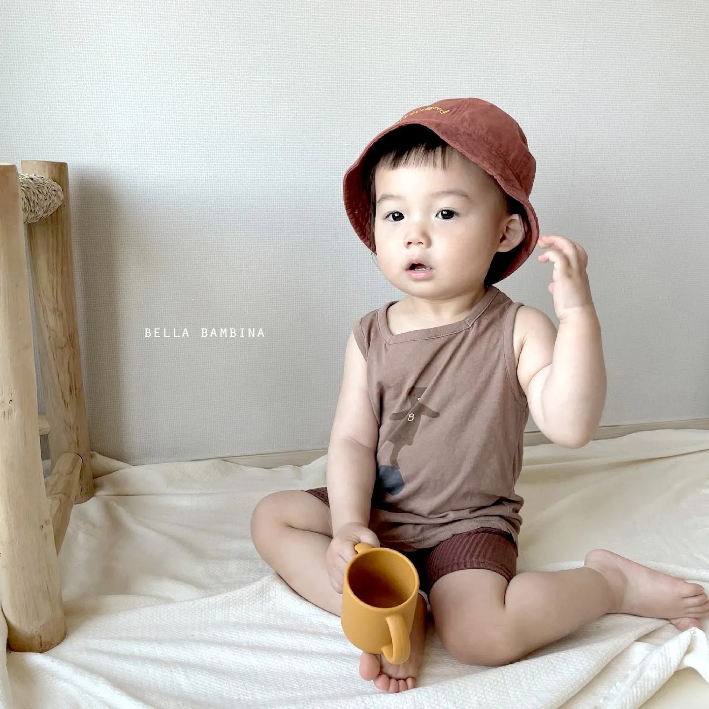 

Summer Toddler Baby Clothes Boy Girl Fashion Casual Cartoon Bear Cubs Kick Ball Tops Infant Boys Girls Sleeveless Vest Garment