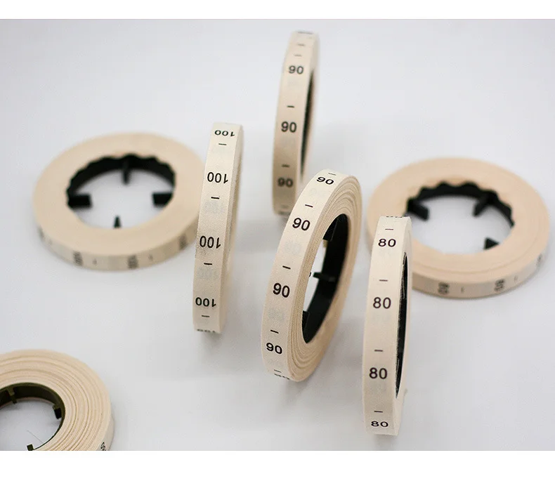 500 шт./рулон из мягкой бежевой хлопчатобумажные бирки для одежды теги XS-4XL детской