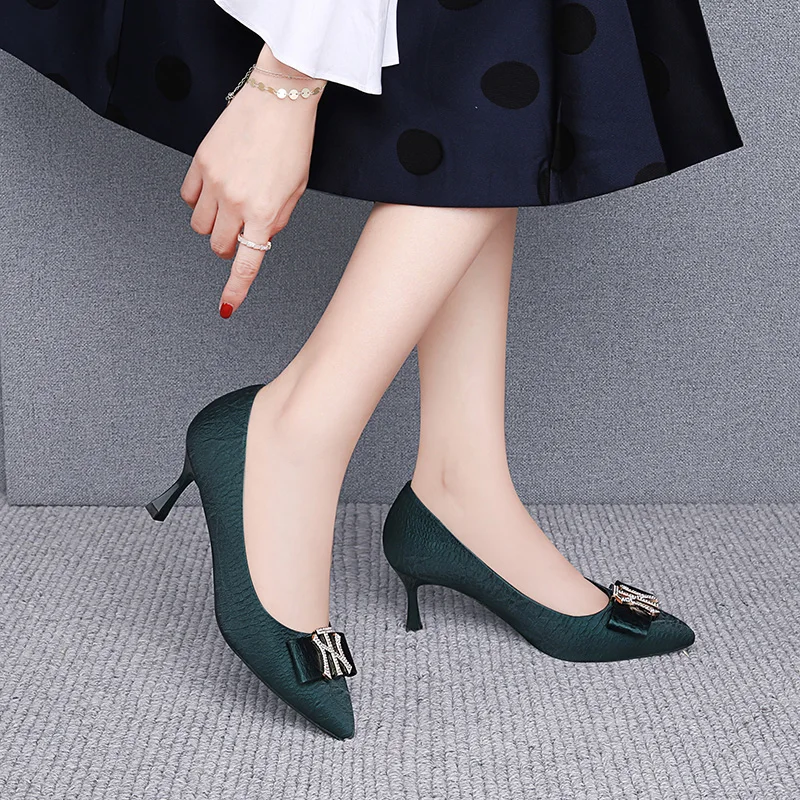 

New Temperament Fashion Shoes Black Fashion Pointed Shallow Mouth Single Shoes