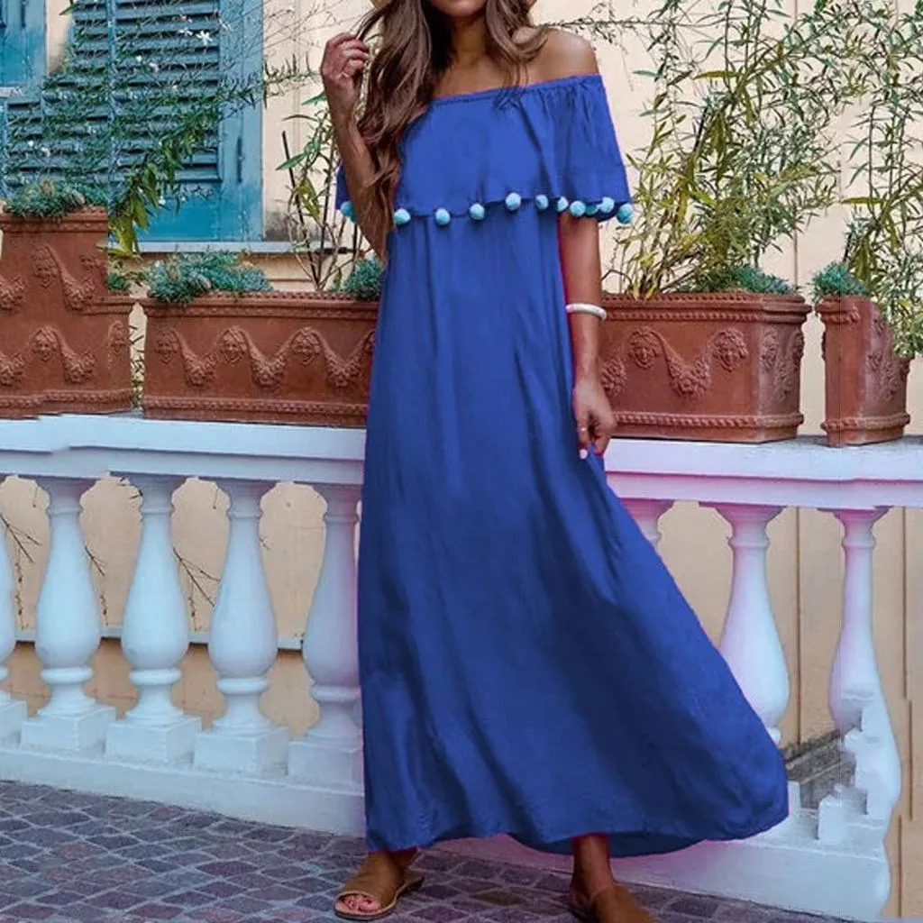 Однотонное богемное пляжное платье с помпонами и вырезом лодочкой подиумное