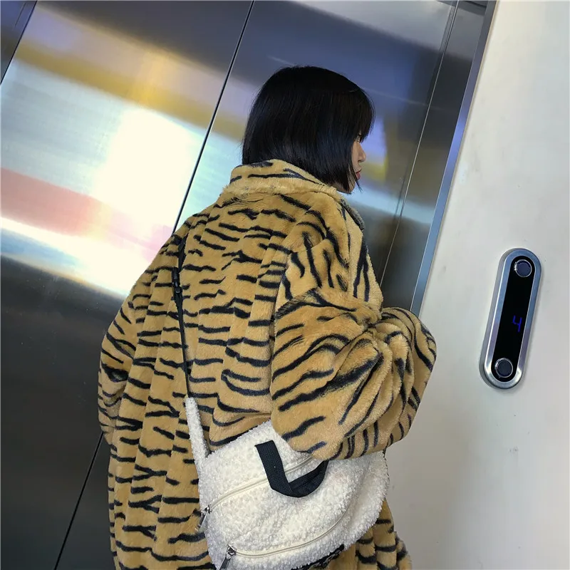 

Harajuku Retro Winter Warm Coats Women Fashion Plush Zipper Pocket Jackets 2020 Zebra Striped Parka Outwear Zebra-Striped Coats