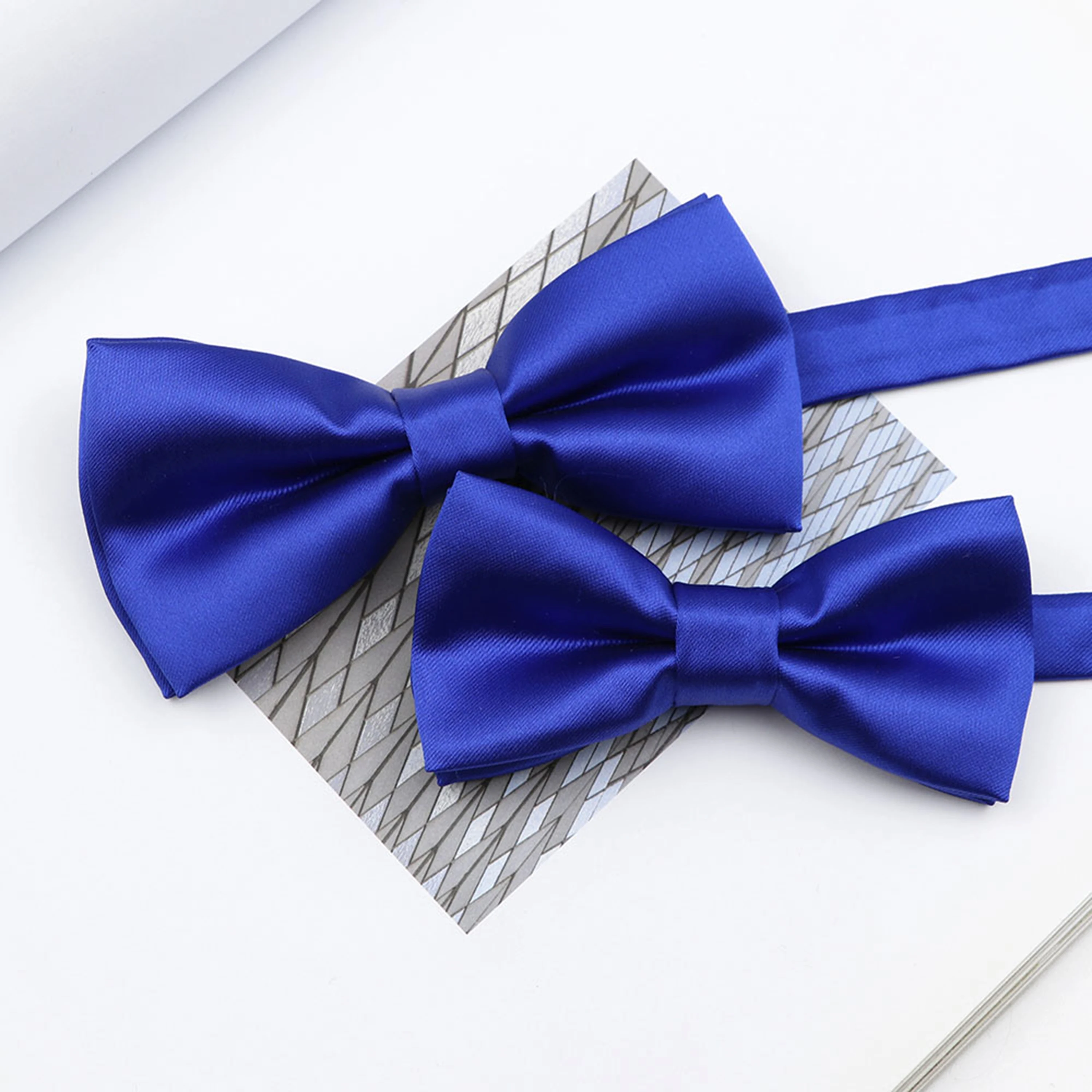 Цвет Фул однотонные наряд для родителей и ребенка с бантом комплект Классический