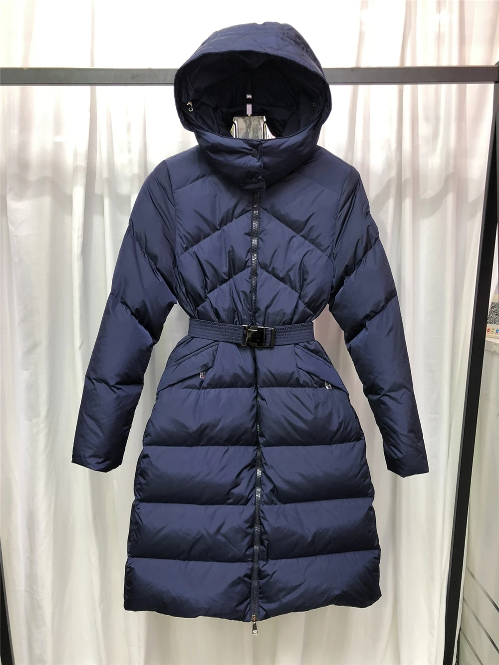 

New Winter Womens Overcoats With Belt High Quality Female Down Coats Trendy Hooded Lady 90% White Duck Down Parkas Slim OL Warm