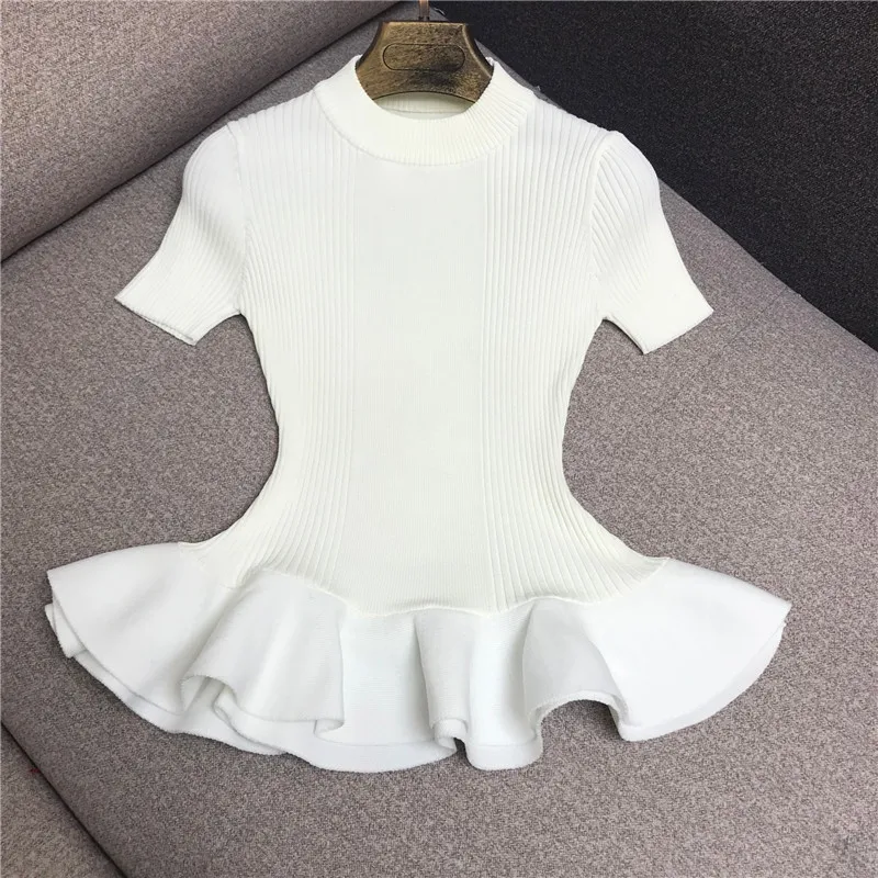 Женское мини платье с оборками облегающее белое свитер коротким рукавом лето