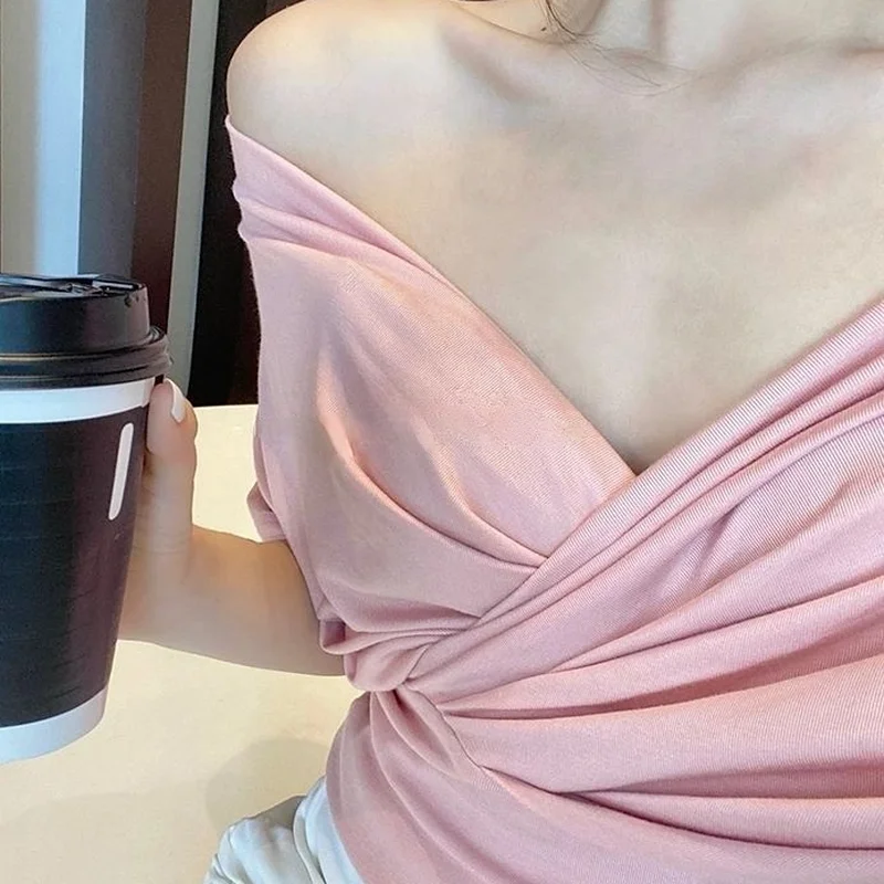 Женская футболка универсальная приталенная в Корейском стиле летняя нежная со