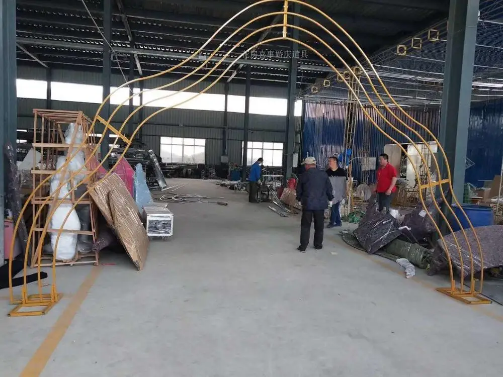 

Wedding arch line crown arch rainbow arch Wrought iron background wall