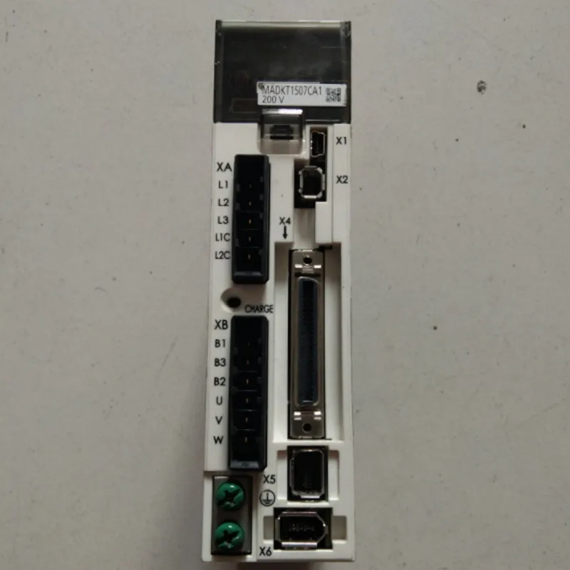 

Б/у проверенный рабочий Сервопривод переменного тока MADKT1507CA1