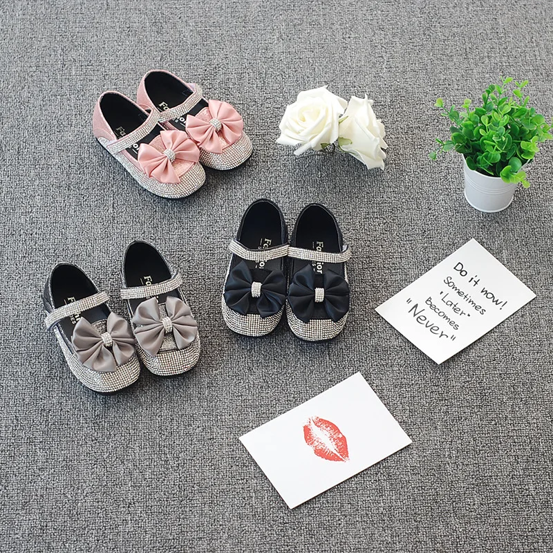 

Factory wholesale girls dancing shoes fashion round toe single layer shoes rhinestone vamp soft bottom princess shoes bow Korean
