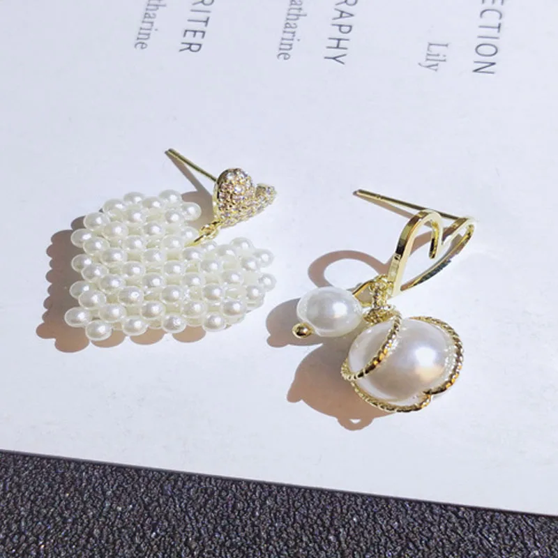 

Mifeiya Romantic Asymmetry Heart Love Shaped Dangle Earrings White Mini Simulated Pearl Earrings for Women Party Bridal Jewelry