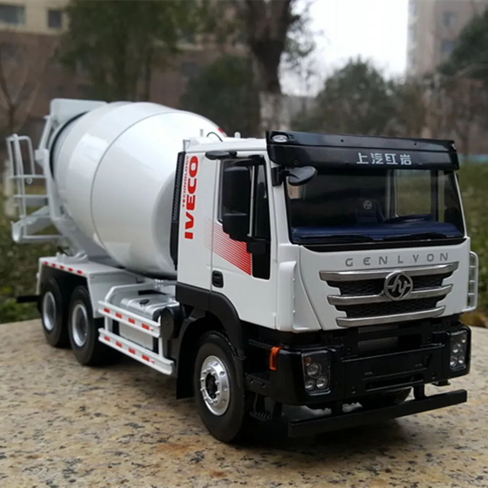Оригинальные оригинальные 1/24 SAIC Hongyan Iveco Genlvon Бетономешалка мешалка грузовик