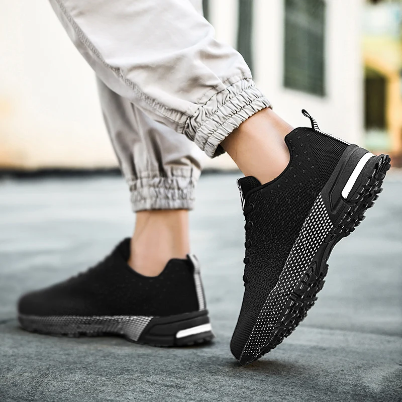 

Men's shoes spring sports shoes men's 2021 men's mesh breathable running shoes flying woven breathable low-top casual shoes