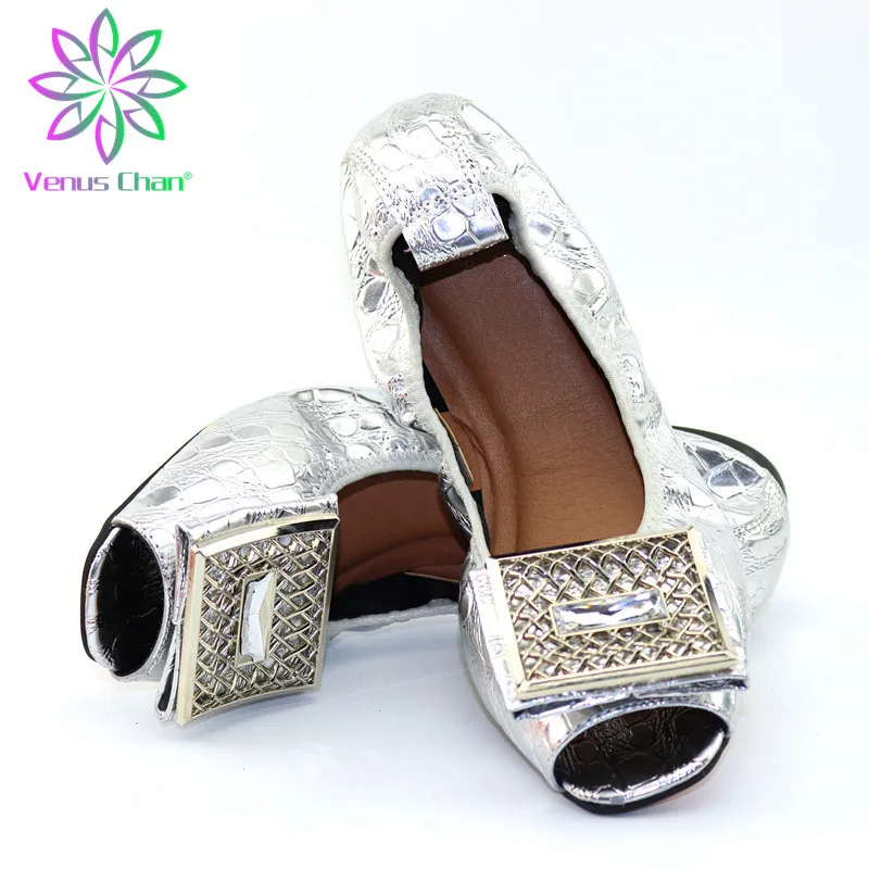 Обувь в африканском стиле летние туфли на низком каблуке серебристого цвета