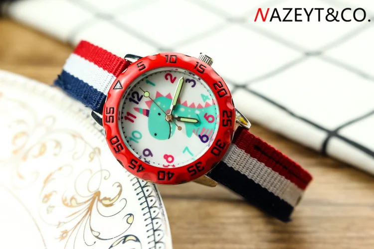 blue white red Милые нейлоновые 3D часы с рисунком динозавра для мальчиков, светящиеся наручные часы для маленьких детей, девочек, кварцевые наручные часы для детей - Цвет: blue white red