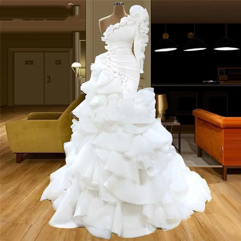 

Elegant Ball Gown Skirt Mermaid White Prom Dress One Shoulder Draped vestidos de cóctel Evening Gown WeddingParty Dress