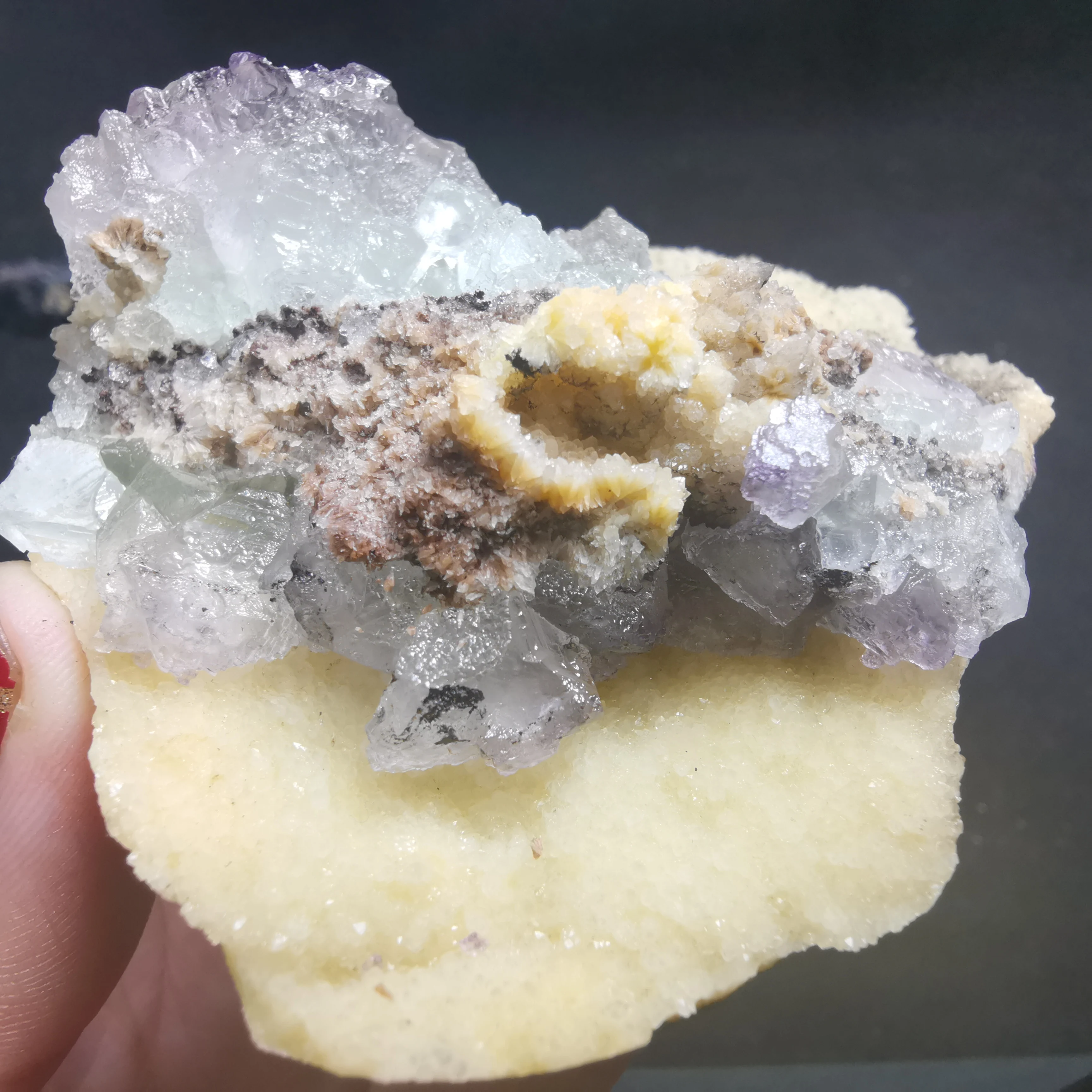 

177.3gNatural rare purple fluorite cluster mineral specimen healing energy CRYSTAL QUARTZ GEM geology teaching home decoration