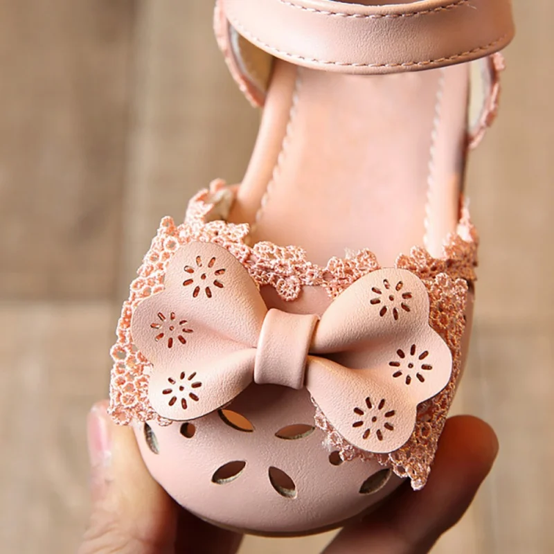 

Fashion Princess Summer Sandals Anti Slip Soft Sole Lace Bow Hollow Strap Sandals Children Shoes