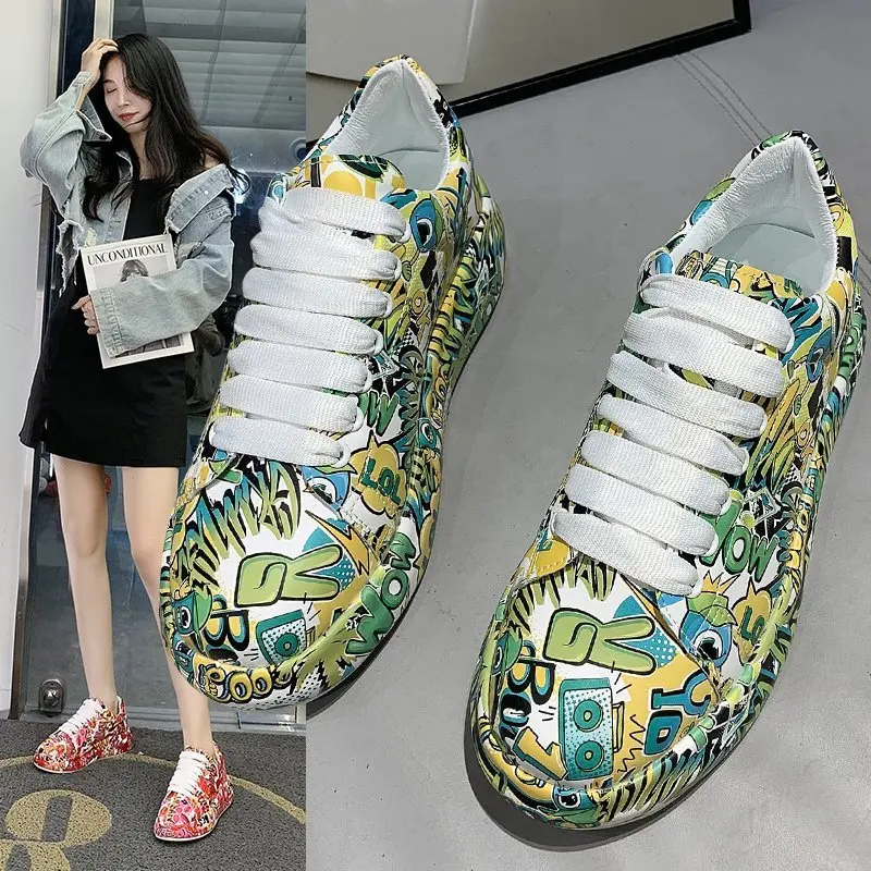 

Thick-soled Increased Women's Sports Shoes Women 2021 New Women's Hand-painted Graffiti White Shoes Outdoor Casual Shoes 35-42