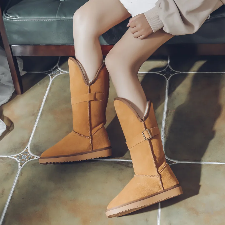 maroon suede Зимние сапоги на натуральном лисьем меху сапоги из натуральной коровьей замши сапоги до середины икры теплые женские сапоги на плоской подошве с мехом енота - Цвет: maroon suede