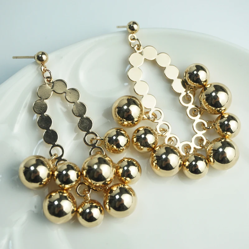 M & G преувеличенные готические Винтажные серьги женские большие золотые бусы