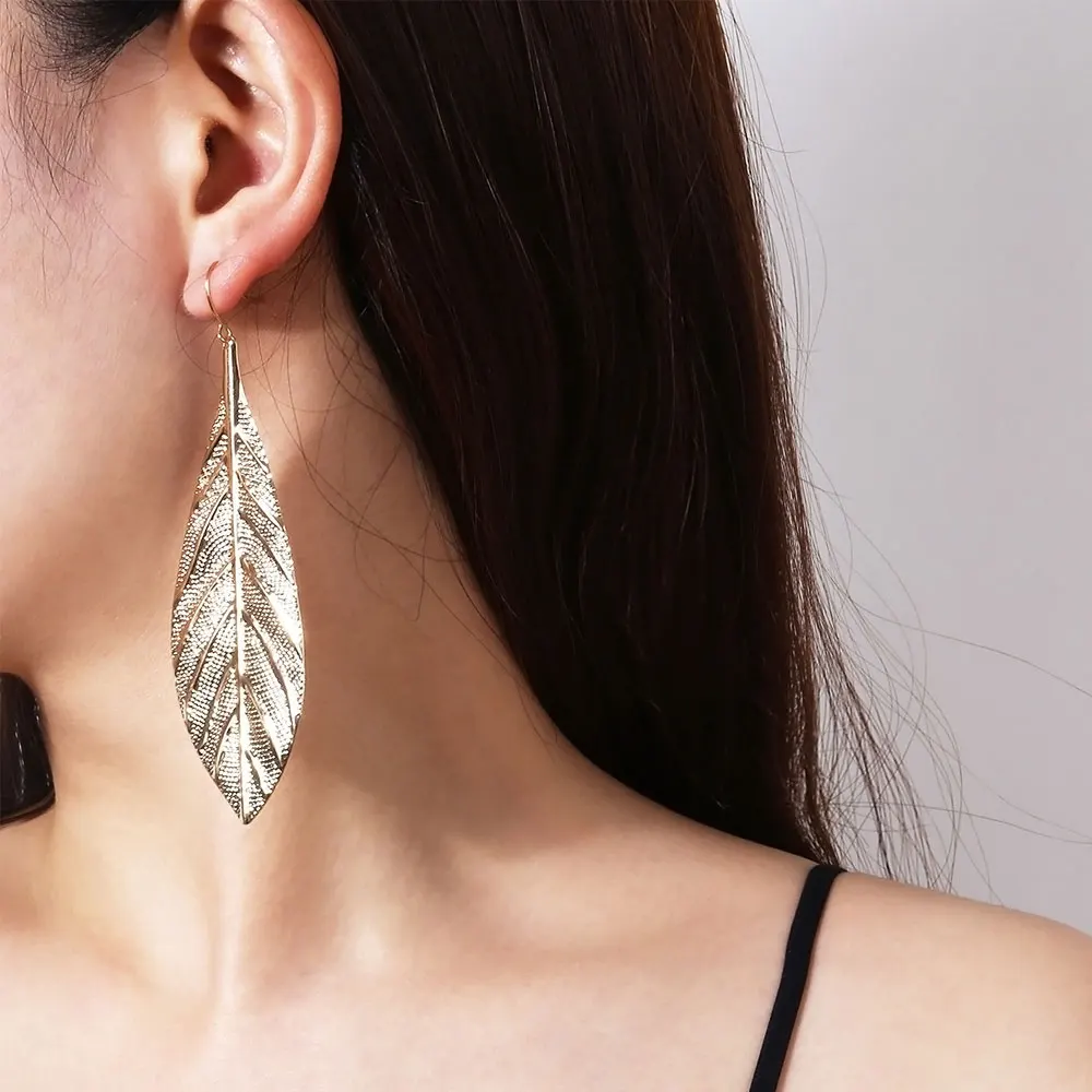 L.Mirror 1 пара Женские металлические листья висячие серьги Капельки Крючки