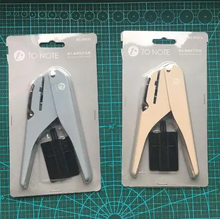 

Mushroom Hole Notebook Puncher Scrapbooking Hole Puncher Manual Book Loose-leaf Manual Punching Machine Paper Hole Puncher