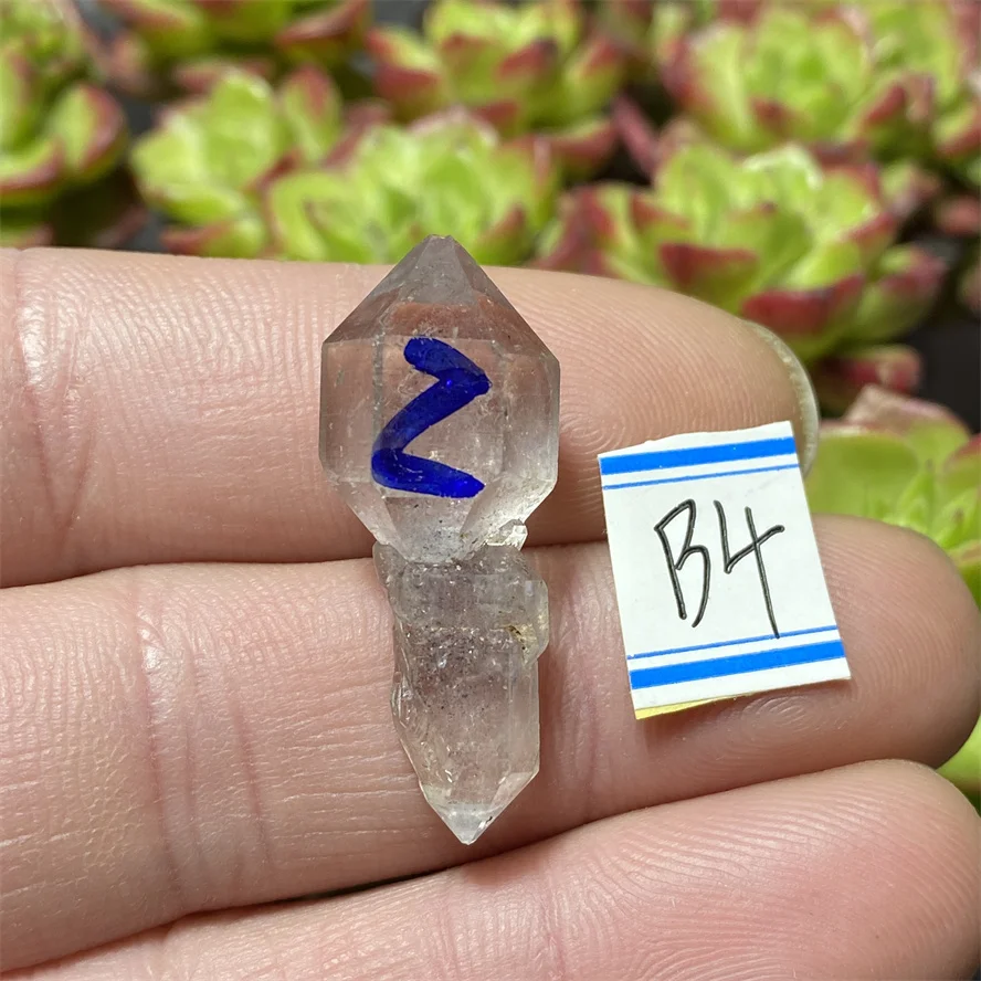 

Натуральный прозрачный алмаз херкимера