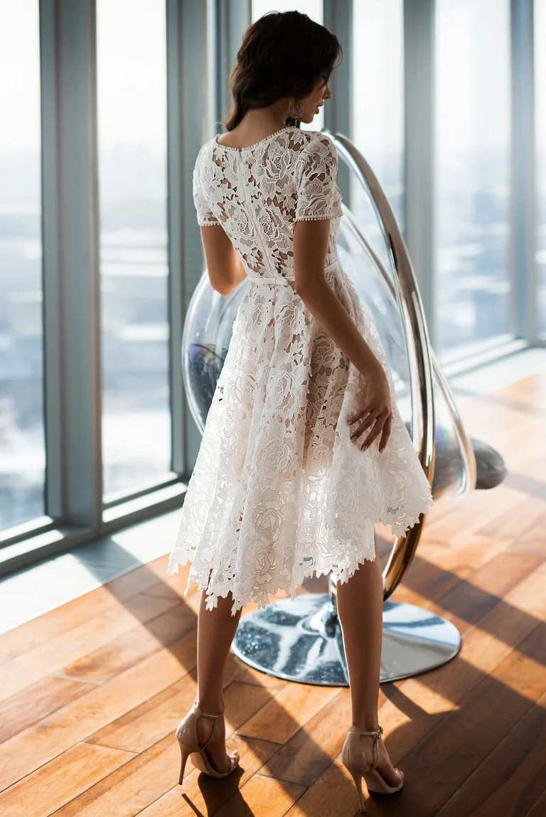 

2021Women Round Neck Short Sleeve Lace Slim Dress Fashion Casual Skirt