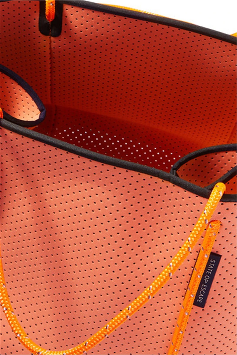 

2021 new outdoor leisure fashion beach bag large capacity portable holding bag light trend over the shoulder cross-body bag
