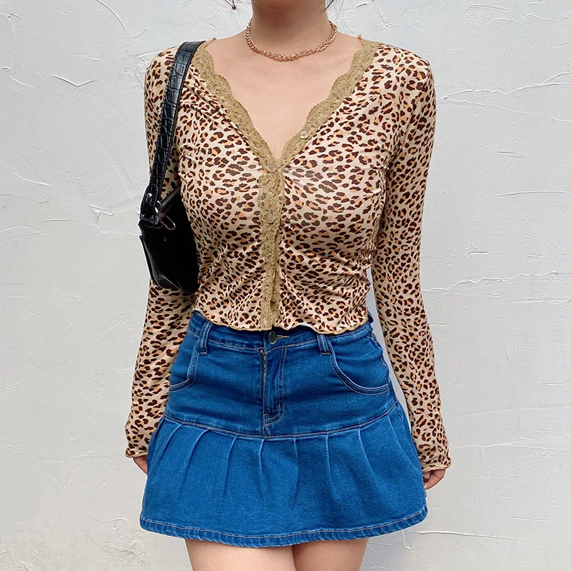 

2020 Autumn New Popular Fashion European and American Leopard Print Sexy Lace Stitching T-shirt Cardigan Short Coat Top Women