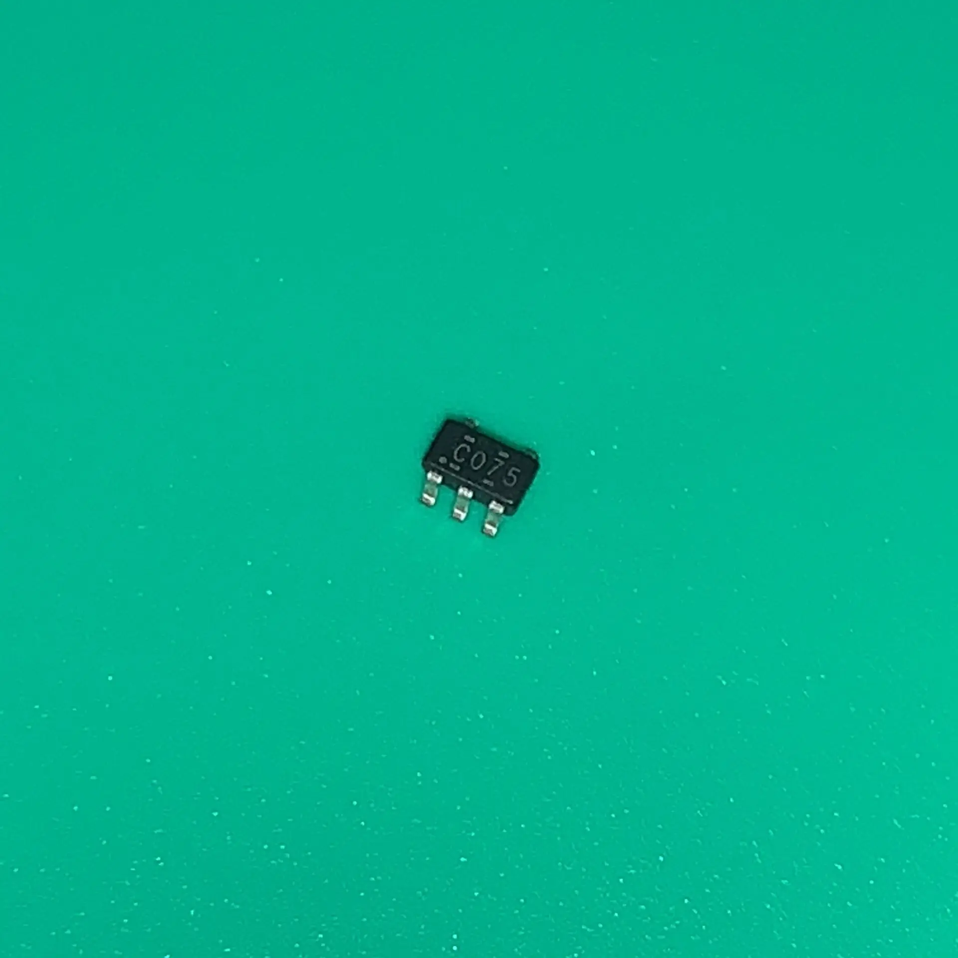 10 шт./лот 74LVC1G57GV SOT 457 V57 VS7 SOT23 6 IC CONFIG MULTI FUNC GATE 6TSOP 125|Интегральные схемы| |