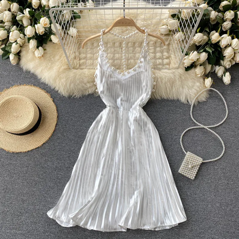 

Женское облегающее мини-платье на бретелях, с V-образным вырезом