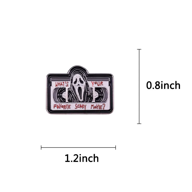Кричащие булавки с изображением Ghostface. Каков ваш любимый страшный фильм? Значок