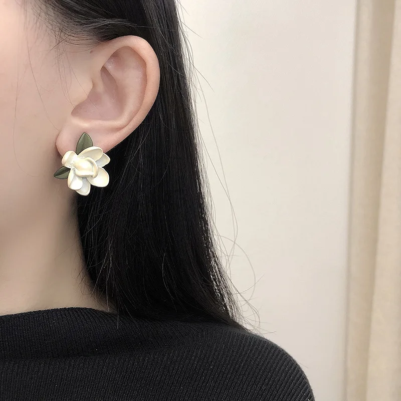 Elegant White Flower Stud Earrings For Women Accessories Fashion Plant Earings Female Gifts Jewelry 2022