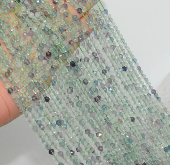 Fluorite Натуральный Черный шпинель/Сапфир/Танзанит/Аквамарин/Лабрадорит/флюорит треугольные граненые бусины 4 мм - Цвет: Fluorite