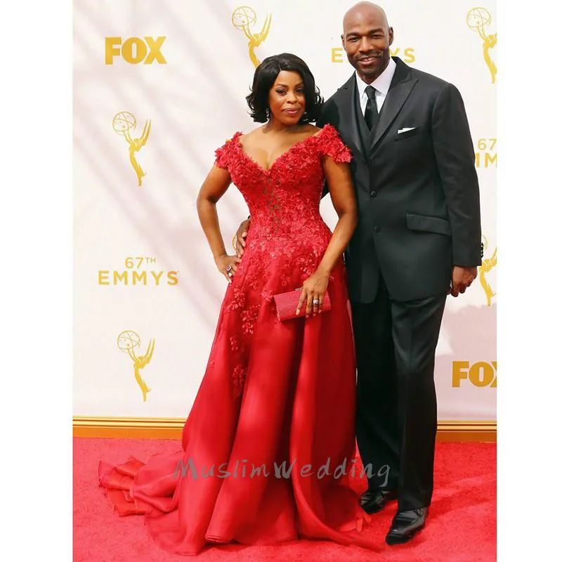 

Sexy Red Off The Shoulder Prom Dresses With Lace Short Sleeves Appliques Full Length Chiffon Evening Dress 2020 Long Party Gowns