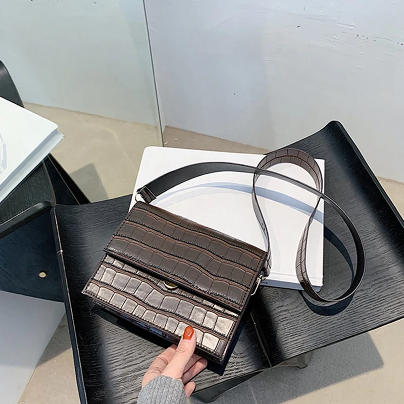 

2 Pcs Handbags: 1 Pcs Stone Pattern Crossbody Bags Brown & 1 Pcs Pearl Handle Super Mini Design Shoulder Bags Purple