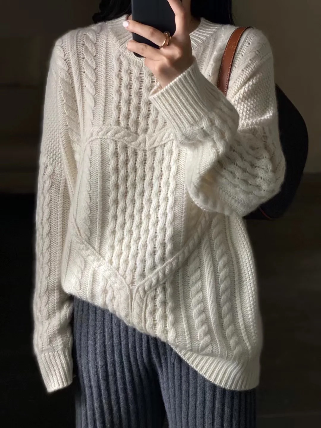 

Fall Winter 2021 New Love Pattern Retro Lazy Wind Loose Pullover Round Neck Knitted Thick Wool Sweater Women
