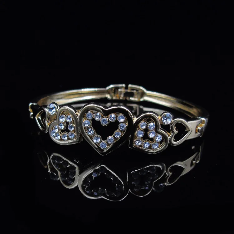 

Women's New Love Bracelet Women's Open Alloy Bracelet Handle gifts for women designer